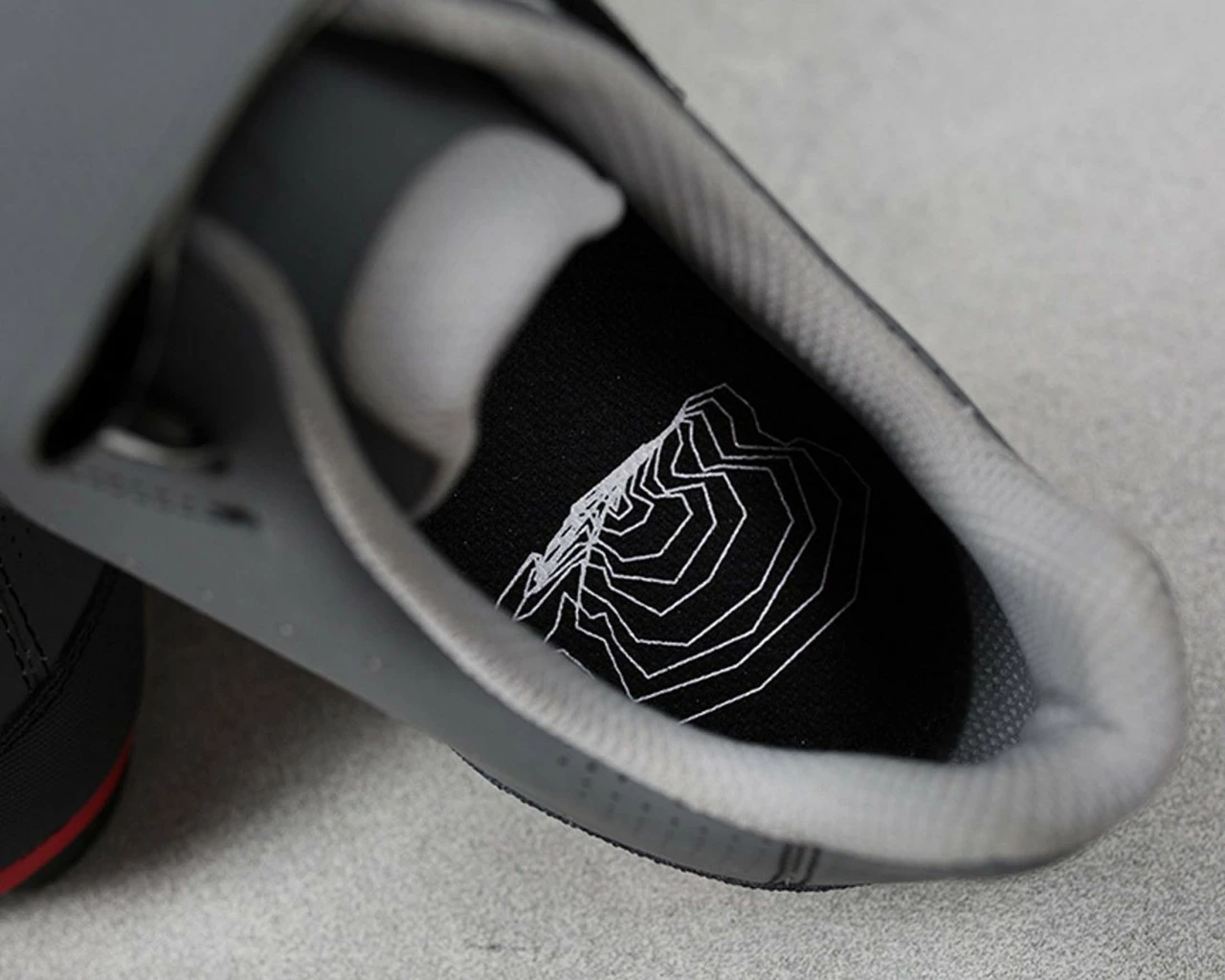 Cube PEAK MTB Schuhe | Grey N Cherry Tomato – Bild 8