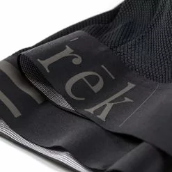 Cube Ryke Trägerhose Kurz | Black -Cube-Laden cube ryke trgerhose kurz black xxxl 005 58854 2200x1760 1280x1280