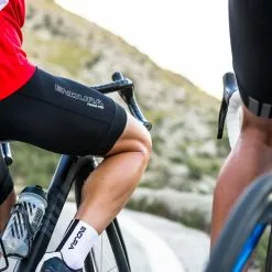 Endura FS260-Pro Bibshorts | Black 10 Endura FS260-Pro Bibshorts | Black -Cube-Laden endura fs260 pro bibshorts black 004 40945 2200x1760 1280x1280