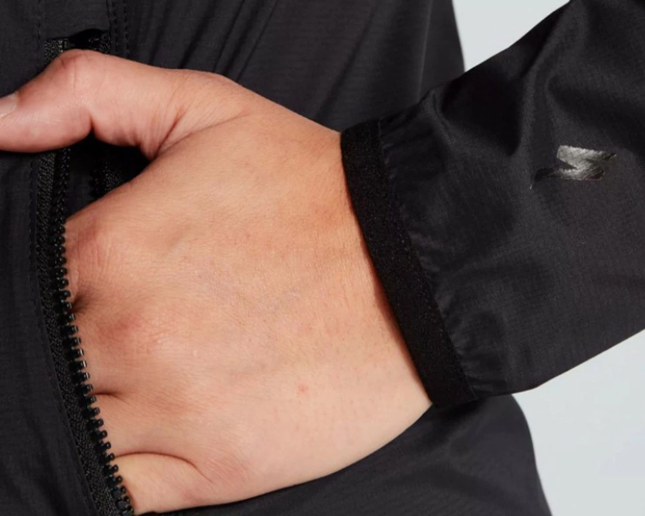 Specialized Trail Damen Windjacke | Black 7 Specialized Trail Damen Windjacke | Black – Bild 5